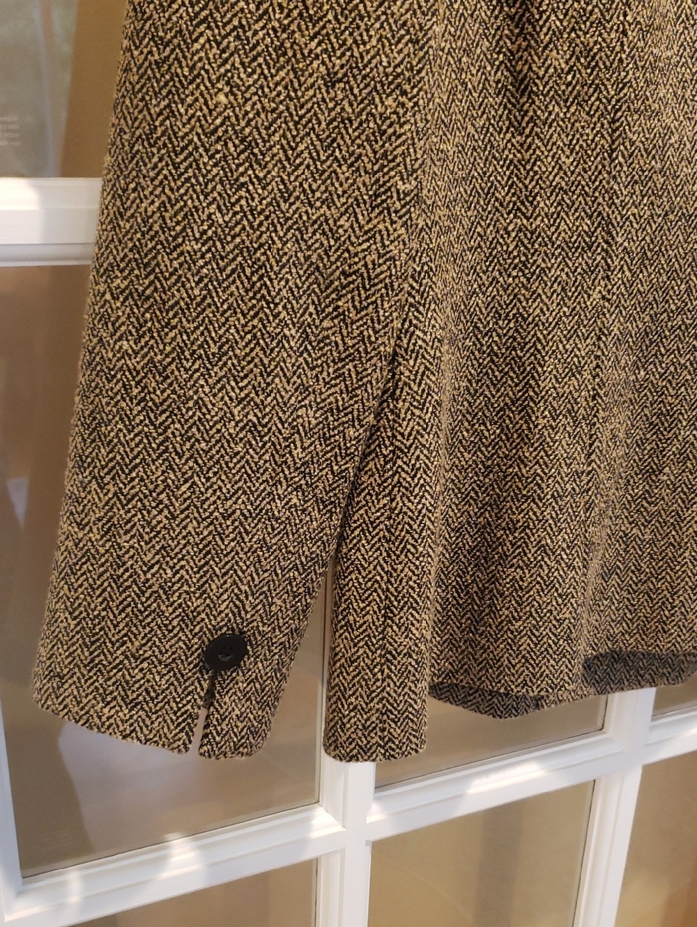 Vtg Talbots Women's Double-Breasted Herringbone Blazer in Tan and Black - 10P - Picture 8 of 13